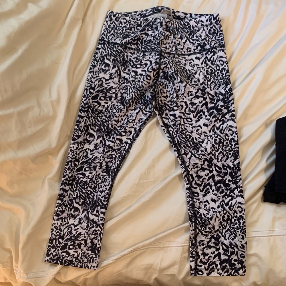 Lorna Jane Crop leggings